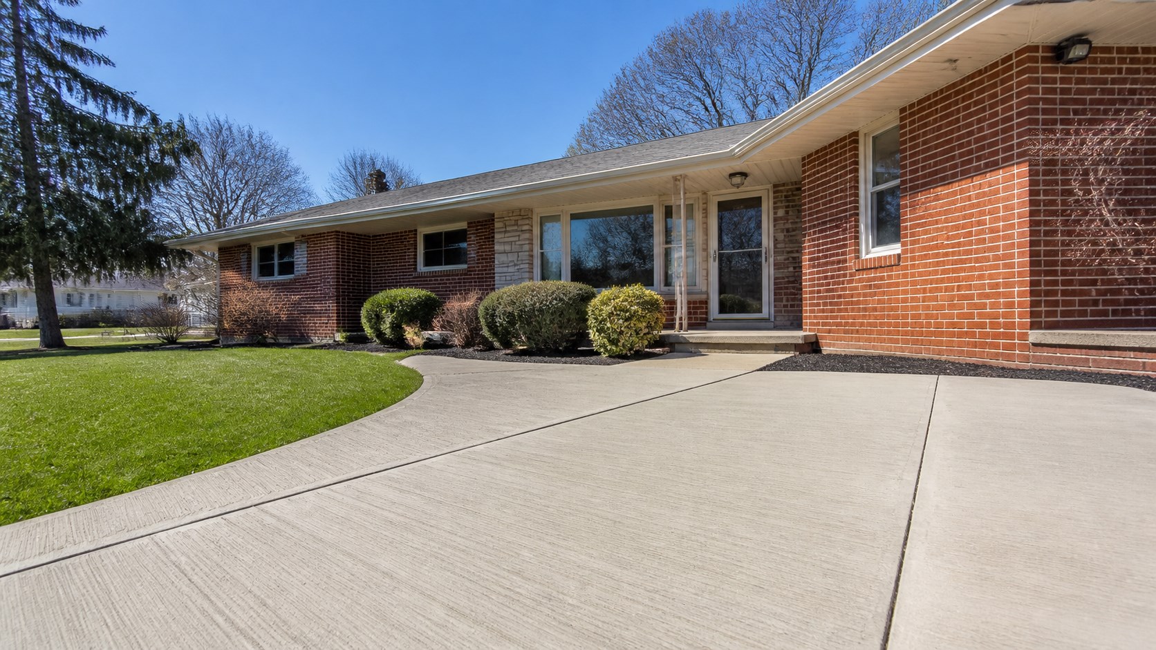 Concrete driveway and walkway project in Mercerville, NJ